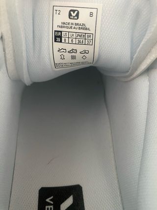 Zapatillas Tipo Veja Blancas y Verdes Talla 39