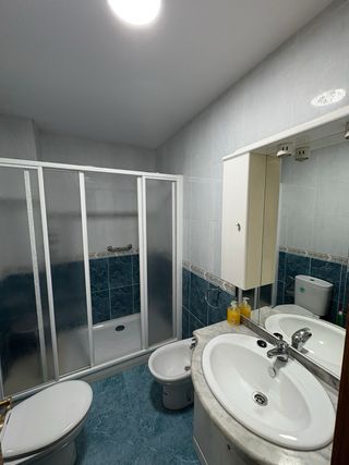 Se alquila una habitación (por 4 caminos)