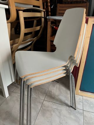 Sillas apilables Ikea madera y metal