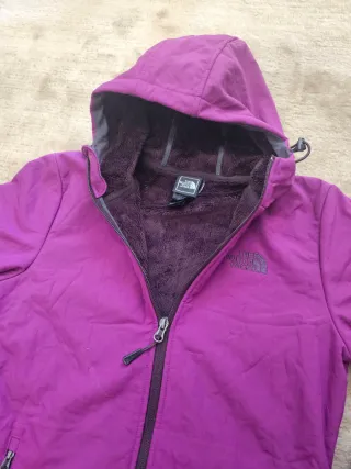 The North Face Chaqueta Morada Senderismo