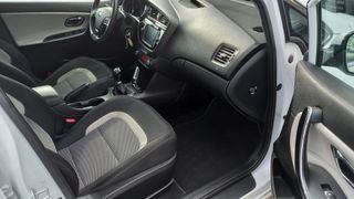 Kia cee'd Sportswagon 1.6 CRDi VGT 100kW (136CV) x-Tech17