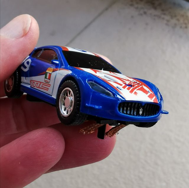 Coche Slot motor eléctrico pista carreras 1:64