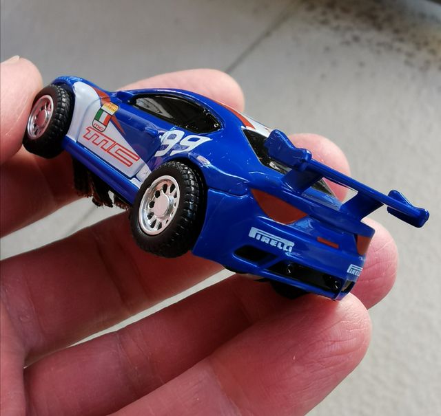 Coche Slot motor eléctrico pista carreras 1:64