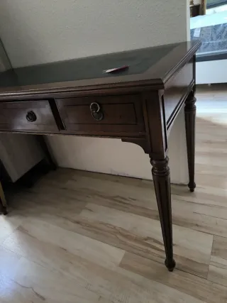 Mesa escritorio antigua madera y cuero