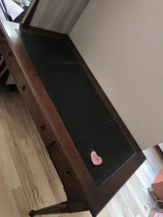 Mesa escritorio antigua madera y cuero