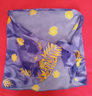 Pareo playero azul y amarillo..con toques dorados