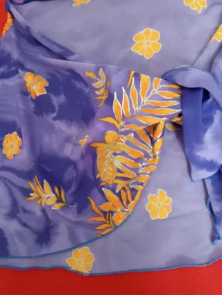 Pareo playero azul y amarillo..con toques dorados