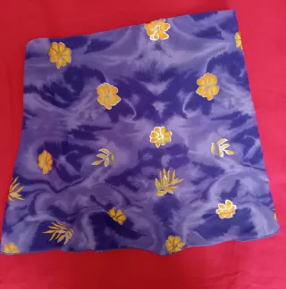 Pareo playero azul y amarillo..con toques dorados