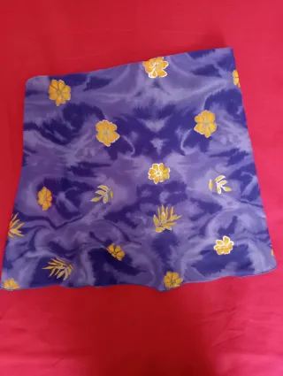 Pareo playero azul y amarillo..con toques dorados