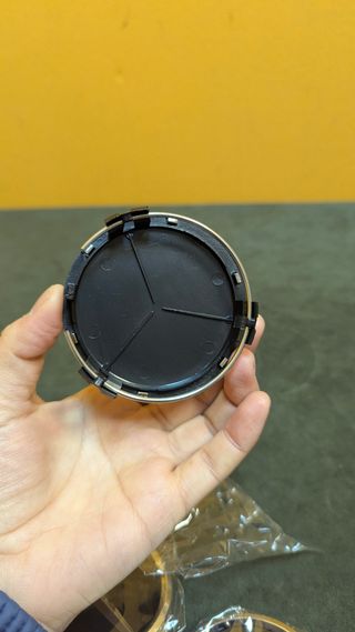 4 Tapabujes Mercedes Benz 75mm NUEVO