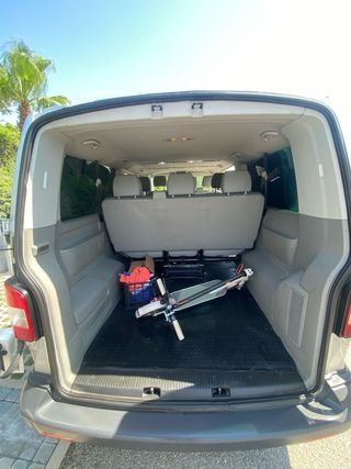 Volkswagen Caravelle 2011