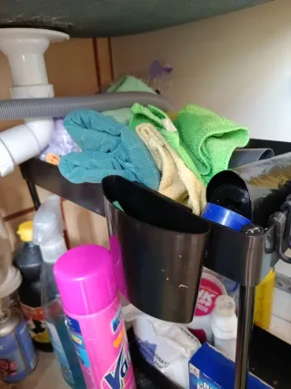 Estantería para productos de limpieza