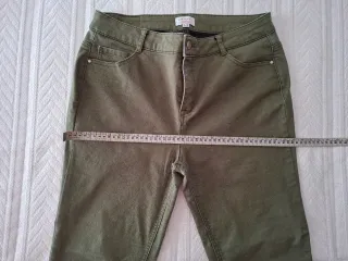 Pantalón Cortefiel verde mujer