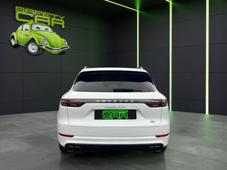Porsche Cayenne Turbo 404 kW (550 CV)