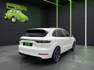 Porsche Cayenne Turbo 404 kW (550 CV)