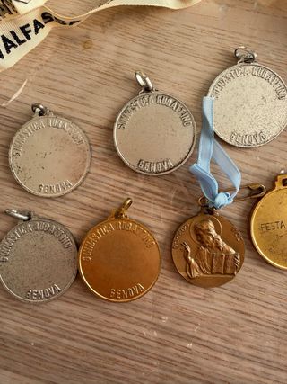 Medaglie sportive e religiose