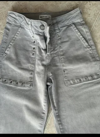 Pantalones vaqueros grises talla 32