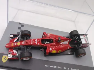 Modellino Ferrari SF15-T Sebastian Vettel