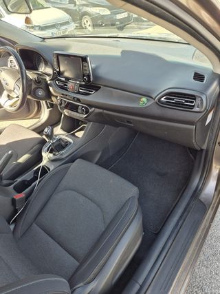 Hyundai i30 2021