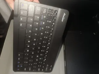 Custodia con tastiera per iPad 6ª Gen