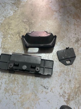 Tres piezas de burgman 250