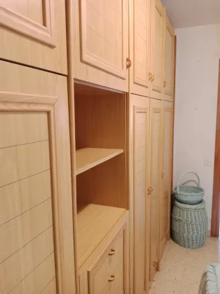 Habitación juvenil madera clara