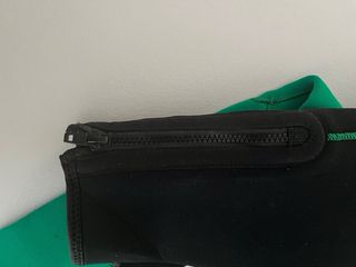 Neopreno infantil verde y negro