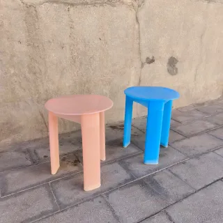 Taburetes de plástico (2 unidades) Diseño Gedy.