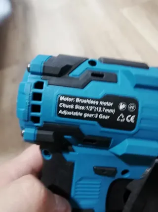 Taladro de impacto a batería YOFIDRA