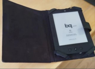 Libro electrónico bq con libros, funda, caja etc