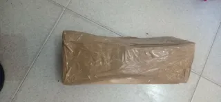 Cargador y 2 iPhones Apple Negros