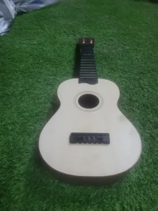 Guitarra pequeña para niños