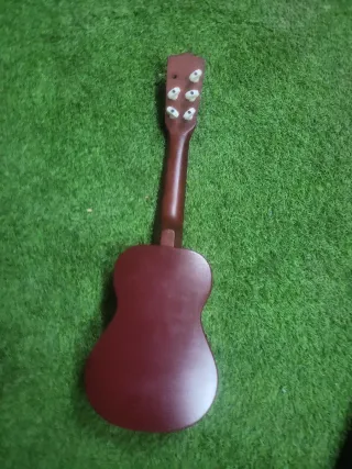 Guitarra pequeña para niños