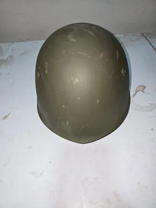 Casco militar verde