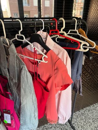 Abiti, camicie... pezzi singoli da boutique