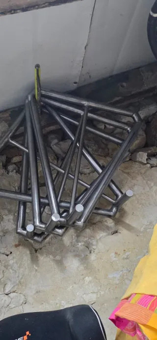 Carrocería Citroën Saxo,con barras AST V5