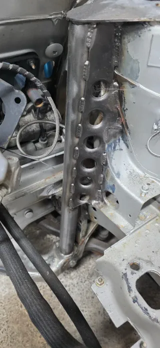 Carrocería Citroën Saxo,con barras AST V5