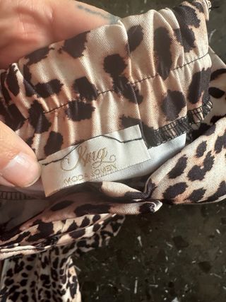 Falda leopardo beige y marrón con bolsillos latera