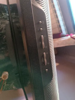 Televisor Sony Negro plano de 32 pulgadas + TDT