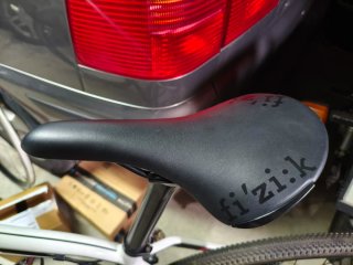 Bicicleta monster Gravel Specialized Negra/Blanca