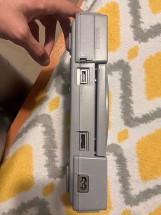 Playstation 1 con mandos y memoria