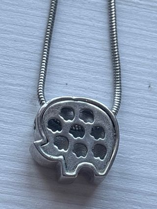 Collar elefante plateado