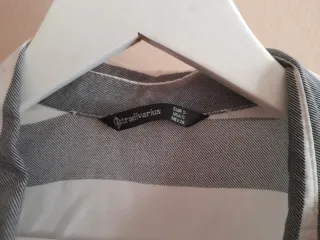 Camisa Rayas Grises y Blancas Talla S