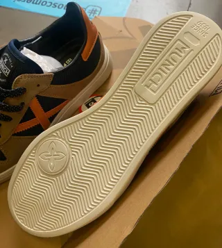 Munich Prime 06. Talla: 42 (Nuevas)