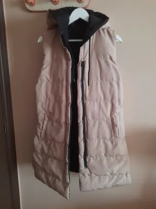 Chaleco largo reversible negro y beige