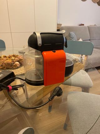 Cafetera DeLonghi Nespresso Naranja