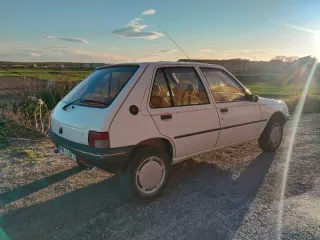 Peugeot 205