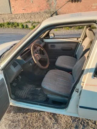 Peugeot 205
