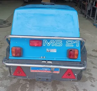 Compresor de aire con enganche.