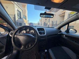 Peugeot 207 2006